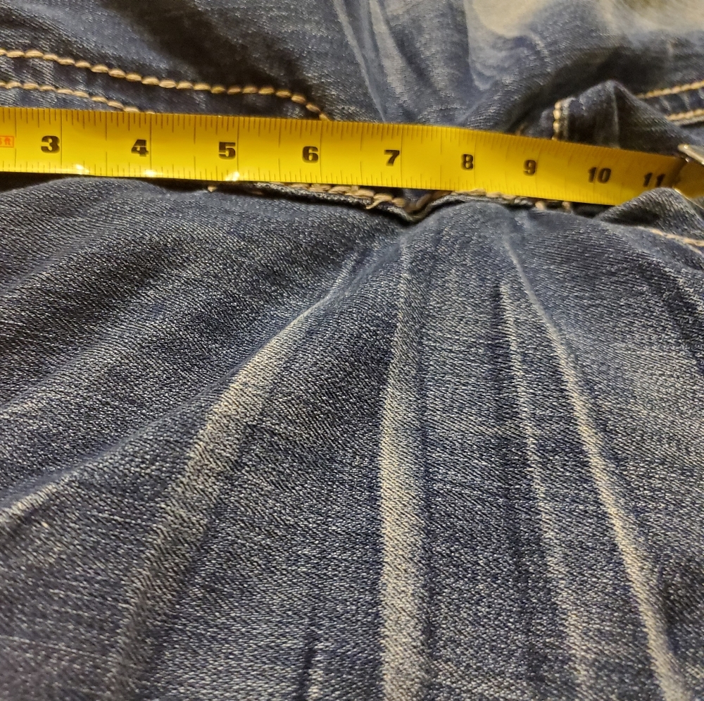JEANS - Picture 6 of 8